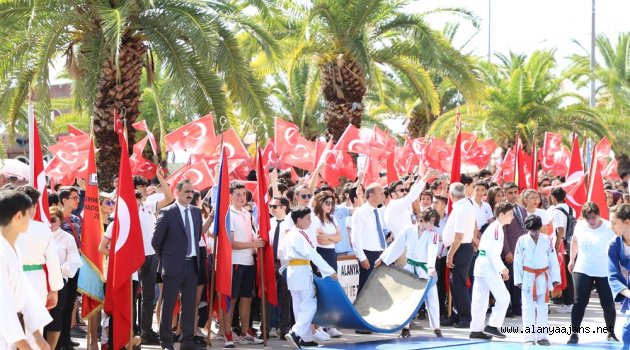 19 MAYIS ALANYA’DA COŞKUYLA KUTLANDI