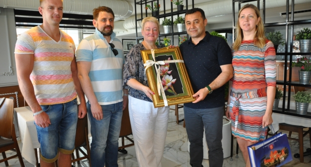 Kardeşler Türk Gecesinde buluştu