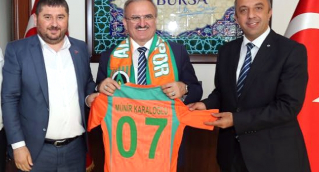 Vali Karaloğlu'na Alanyaspor forması