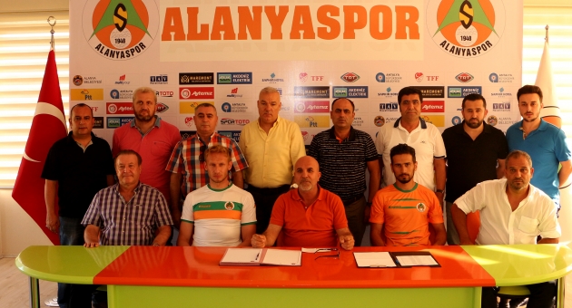 Alanyaspor kaleye ve forvete takviye