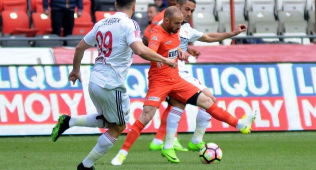 Alanyaspor yine güldürdü