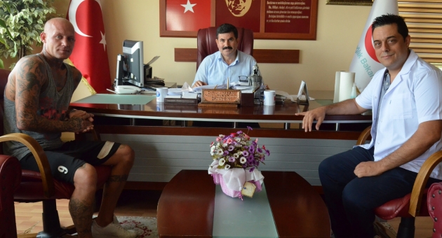 Müslüman Olan İsveçli Sünnet Oldu