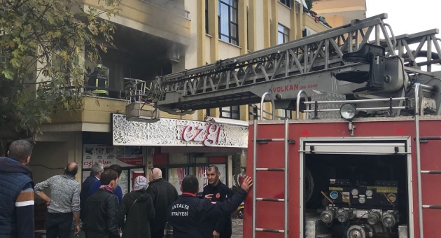 Korkutan yangında faciayı itfaiye önledi