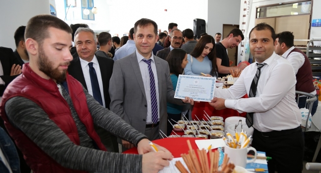 Öğrenciler sektör temsilcileriyle buluştu