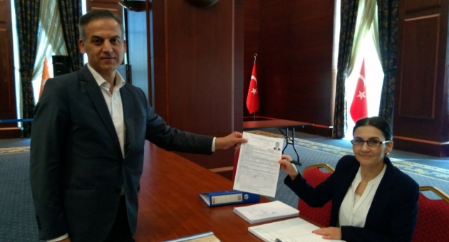Akçalıoğlu, Ak Parti Gentl Merkezine Başvurdu