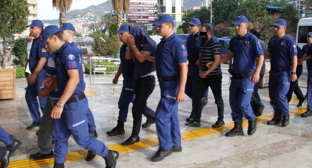 Tapu çetesine 12 tutuklama