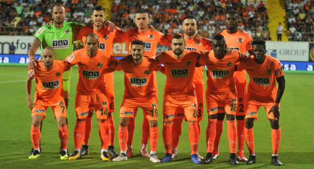 Alanyaspor kazanmasını bildi