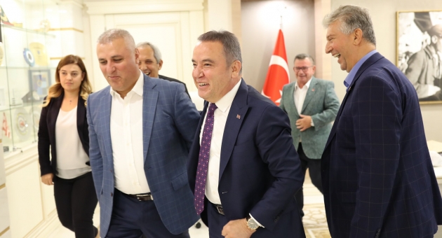 Böcek Alanya'yı Kabul Etti