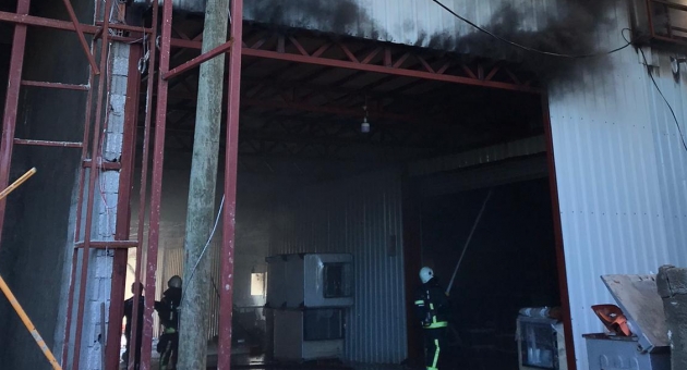 Dim Çayı'ndaki fabrikada yangın çıktı