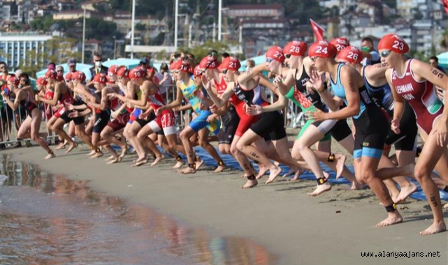 30. Alanya Uluslararası Triathlon yarışları başladı