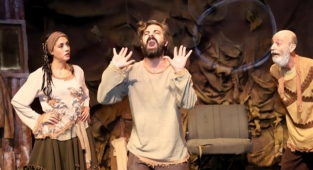 Alanya Belediye Tiyatrosu'na 5 ödül