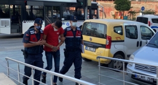 Alanya'da turistin telefonunu gasp eden şüpheli tutuklandı