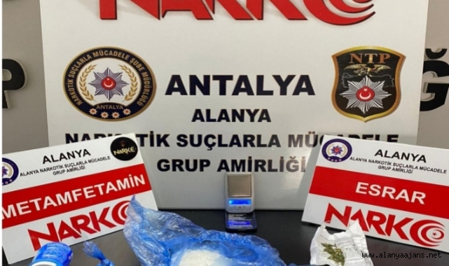 Alanya'da uyuşturucu tacirleri polisten kaçamadı