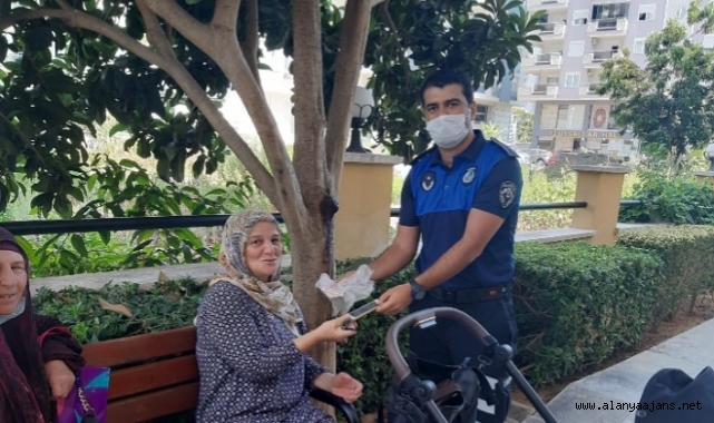 Alanya’da zabıta komiserinden örnek davranış