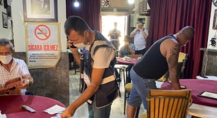 Alanya polisinden okul çevrelerinde sıkı denetim