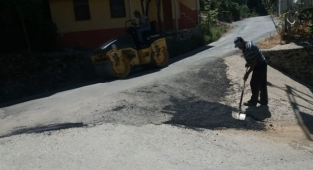 Alanya Taşatan grup yolunda bakım onarım çalışması
