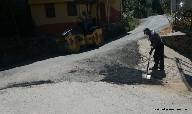 Alanya Taşatan grup yolunda bakım onarım çalışması