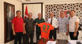 Alanyaspor yönetiminden emniyet müdürlüğüne 'hayırlı olsun' ziyareti