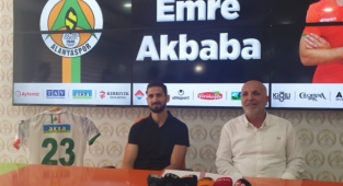 Emre Akbaba yine yeniden Alanyaspor'da