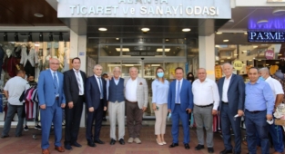 Müdür Deniz'den Başkan Şahin'e tebrik