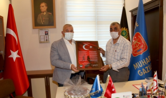 Şahin’den gazilere anlamlı ziyaret