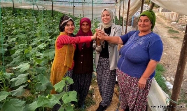 AK Kadınlar, emekçi kadın çiftçileri unutmadı