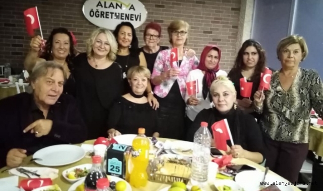 Alanya ADD’den Cumhuriyet Balosu