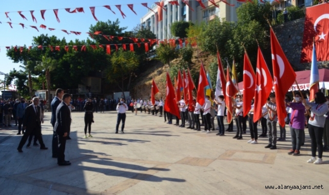 Alanya’da 29 Ekim Cumhuriyet Bayramı coşkuyla kutlandı