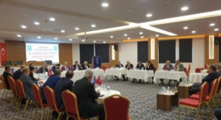 Alanya’da ekonomik sorunlar masaya yatırıldı