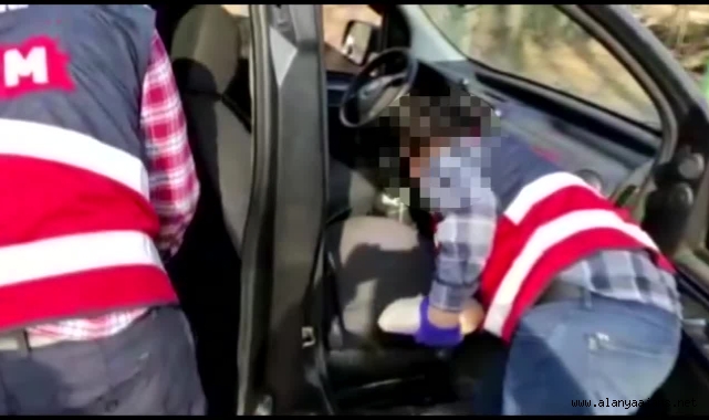 Alanya’da jandarma uyuşturucu tacirlerini yakaladı
