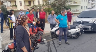 Alanya'da motosiklet sürücüsü kamyonete arkadan çarptı