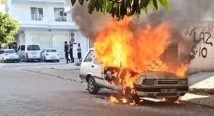 Alanya’da otomobil küle döndü!
