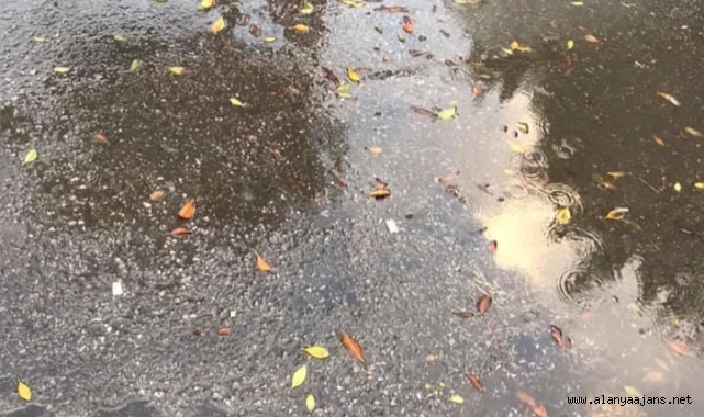 Alanya’da pazar esnafının su çilesi!