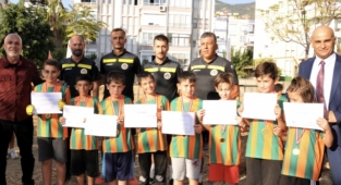 Alanya’da 'Sokaklar Bizim Futbol Projesi'nin protokolü imzalandı