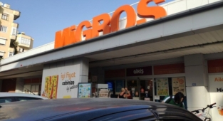 Alanya Migros’ta yangın paniği