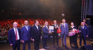 Alanya Mustafa Yıldızdoğan konseri ile coştu