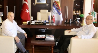 Başaran'dan Başkan Şahin'e taziye ziyareti