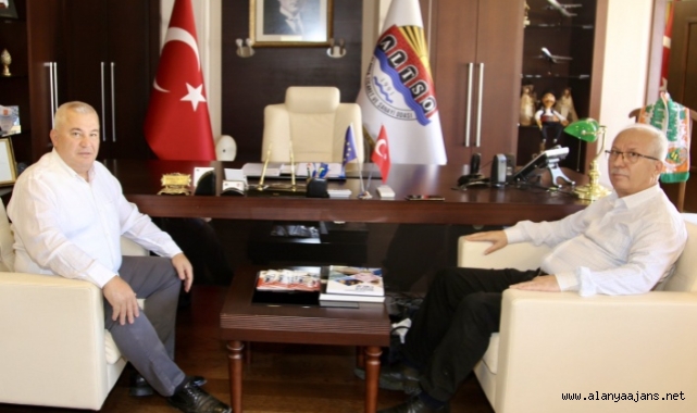 Başaran'dan Başkan Şahin'e taziye ziyareti