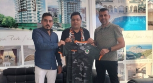 Cuma Kadıoğlu’ndan örnek hareket