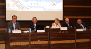 Dünya ve Türkiye Ekonomi Zirvesi ALTSO'da başladı