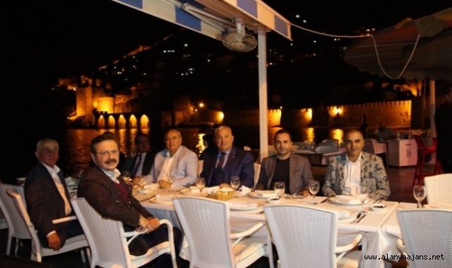 Hisarcıklıoğlu Alanya’ya hayran kaldı