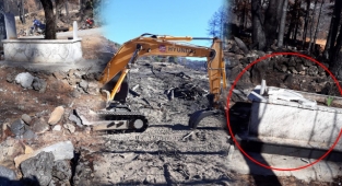 Alanya’da mezar taşlarını parçalayan çalışma