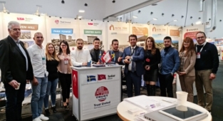 Özgen, İsveç’te Alanya’yı tanıtıyor