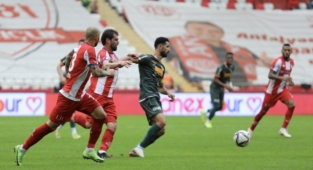 Akdeniz derbisinde kazanan: Antalyaspor