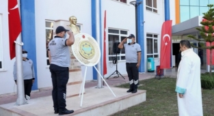 Alanya ALKÜ’den Atatürk’e anlamlı anma töreni