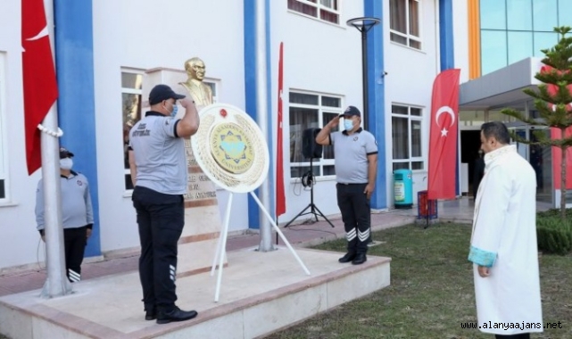 Alanya ALKÜ’den Atatürk’e anlamlı anma töreni
