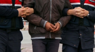 Alanya’da bira çalan hırsız suçüstü yakalandı