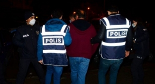 Alanya’da çeşitli suçlardan aranan 8 şüpheli yakalandı