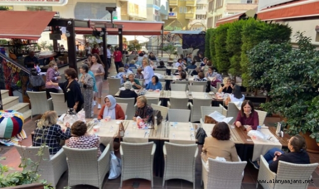 Alanya'da öğrenciler ve yangın zedeler unutulmadı