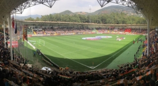 Alanyaspor stadı tam kapasite alabilecek